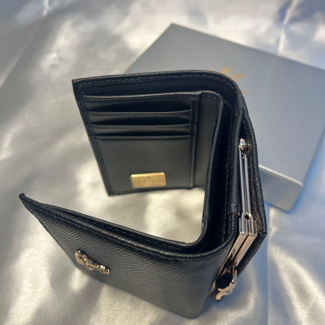 新品 Vivienne Westwood 黒 三つ折り財布 バレンタイン 人気