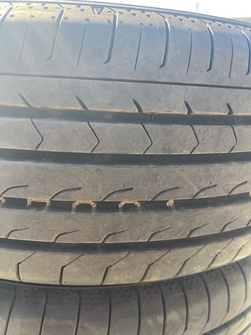 ヨコハマ　ブルーアース　rv03 225/60r17 25年製　イボ付き　9部山