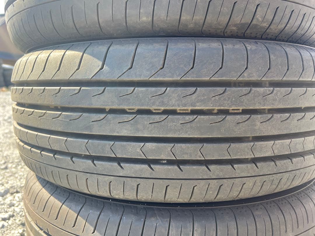 ヨコハマ　ブルーアース　rv03 225/60r17 25年製　イボ付き　9部山