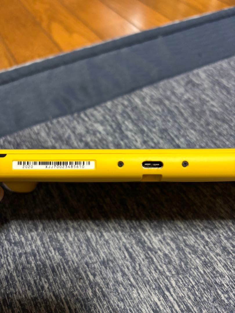 Nintendo Switch Lite イエロー　ジャンク品　部品取りに