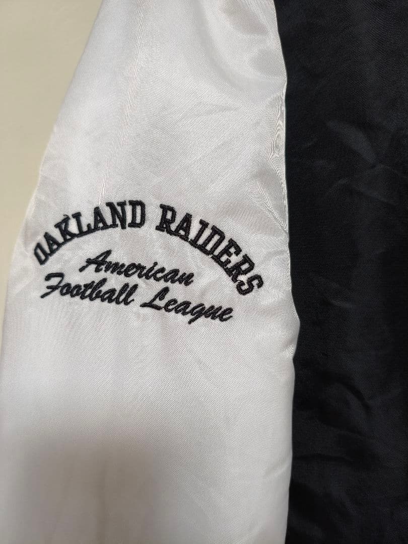 OAKLAND RAIDERS Varsityスタジャン 黒/白