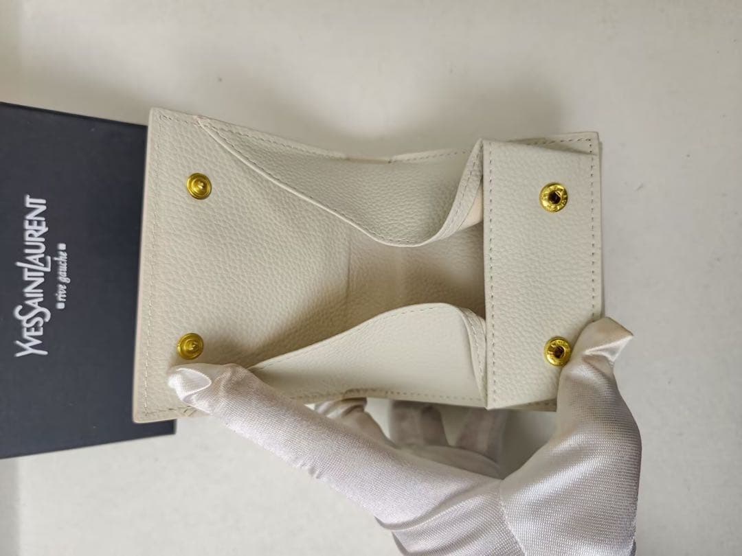 専用⚠️Yves Saint Laurent 三つ折り財布 ホワイト