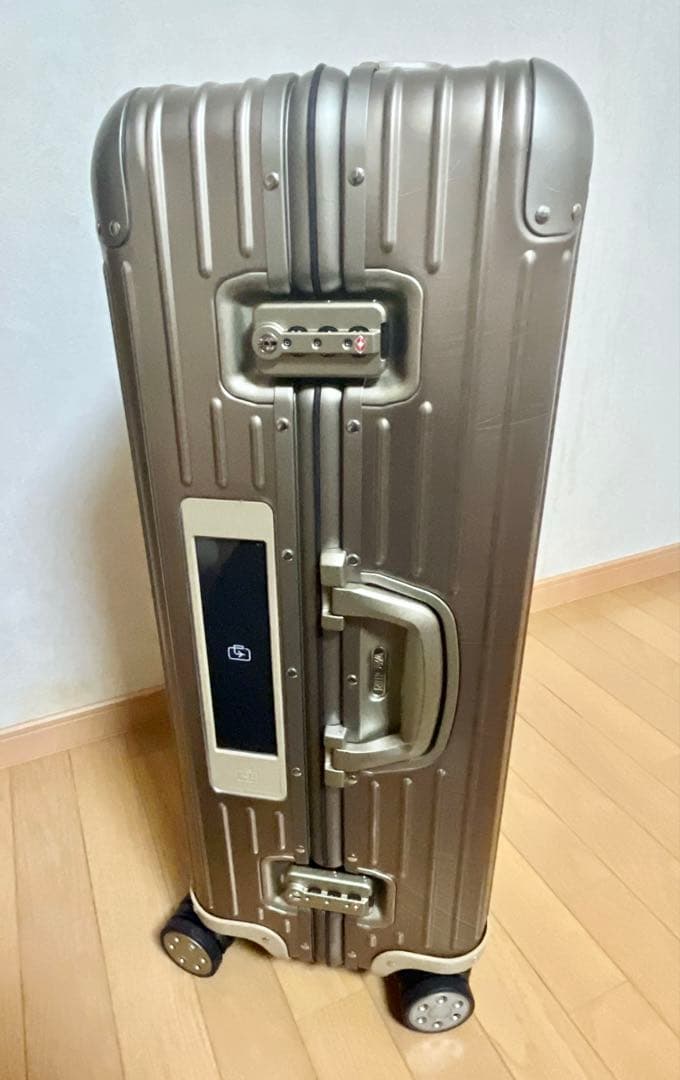 リモワ トパーズ チタニウム 電子タグ924.70.03.5 78L 4輪