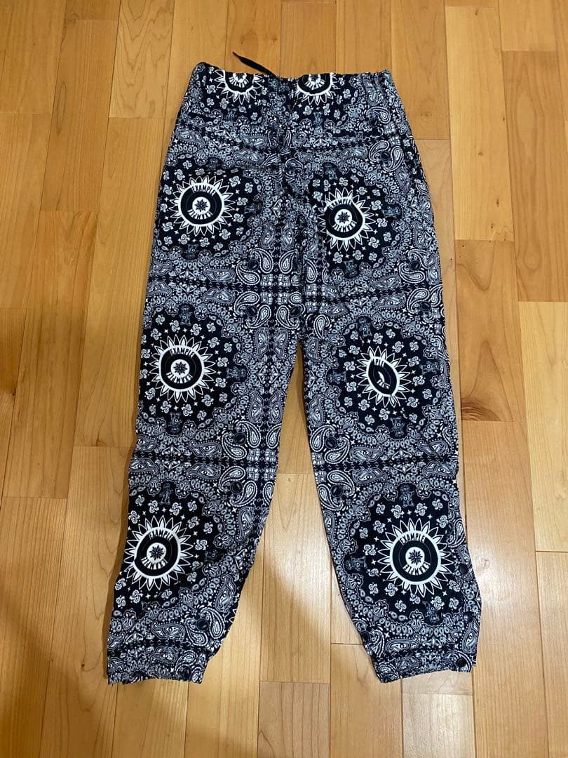 パンツ EXAMPLE PAISLEY PATTERN NYLON PANTS