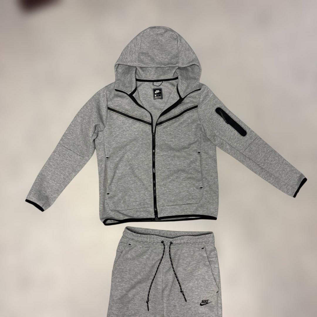 Nike グレー ジャージ上下セット Mサイズ
