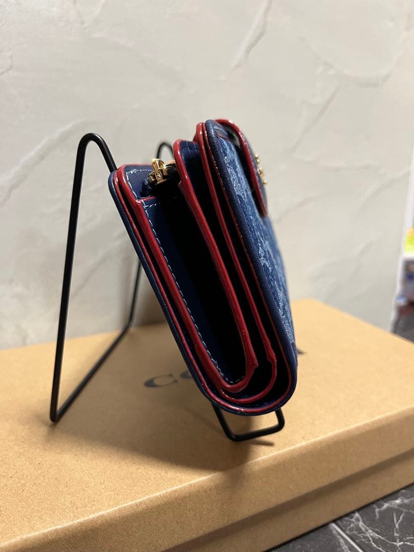 ✨️新品未使用✨️COACHアウトレット デニムブルー 二つ折り財布
