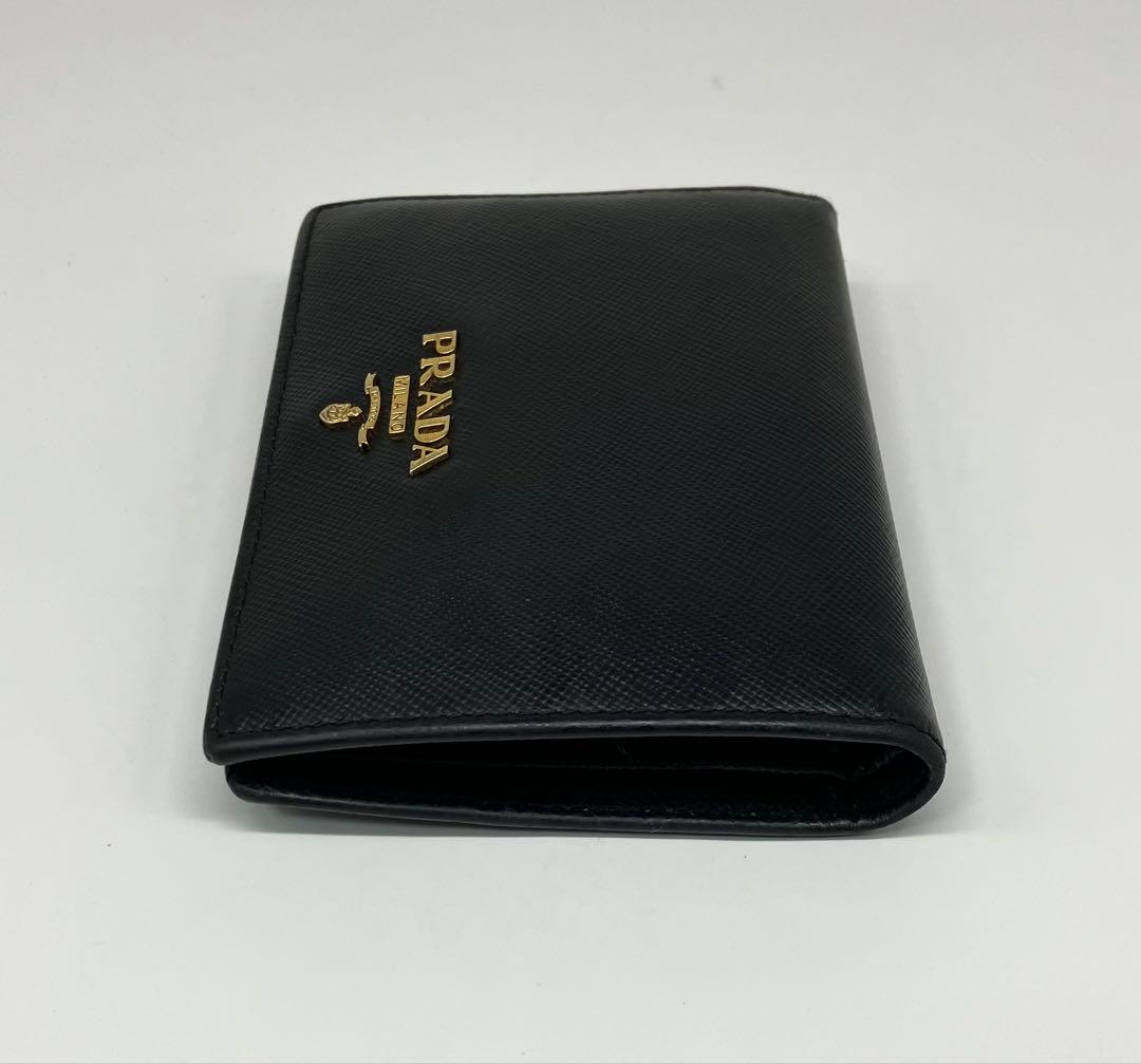 ⭐️ 美品 プラダ サフィアーノ メタル コンパクト 折り財布 ブラック 鑑定済