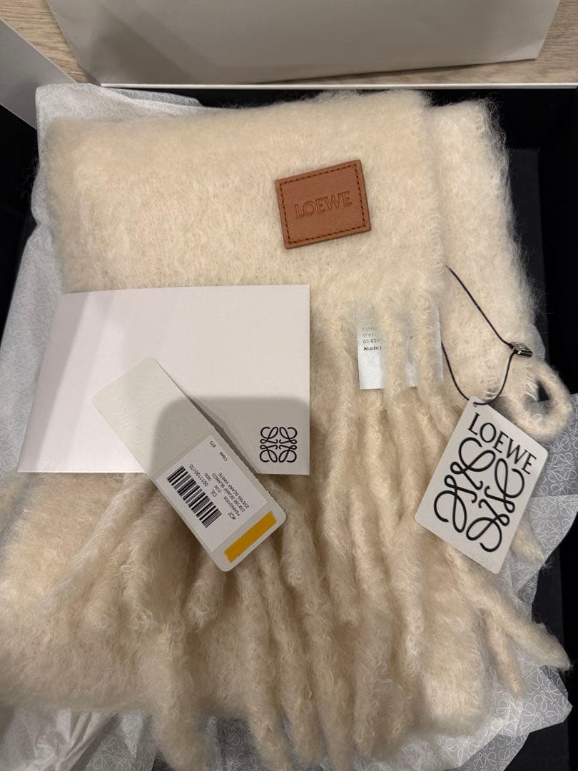 LOEWE クリーム色 ウール マフラー フリンジ付き