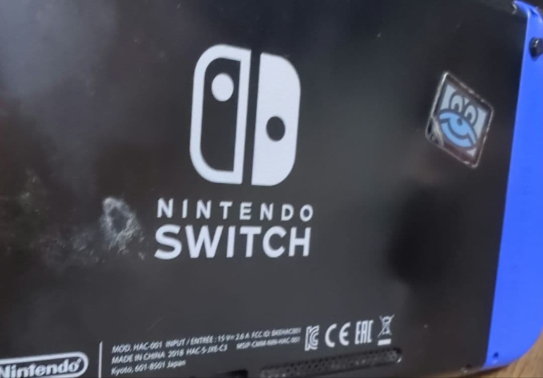 Switch本体2台セット 画像2の付属品と非純正コントローラー付