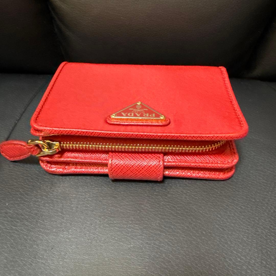 prada プラダ 財布