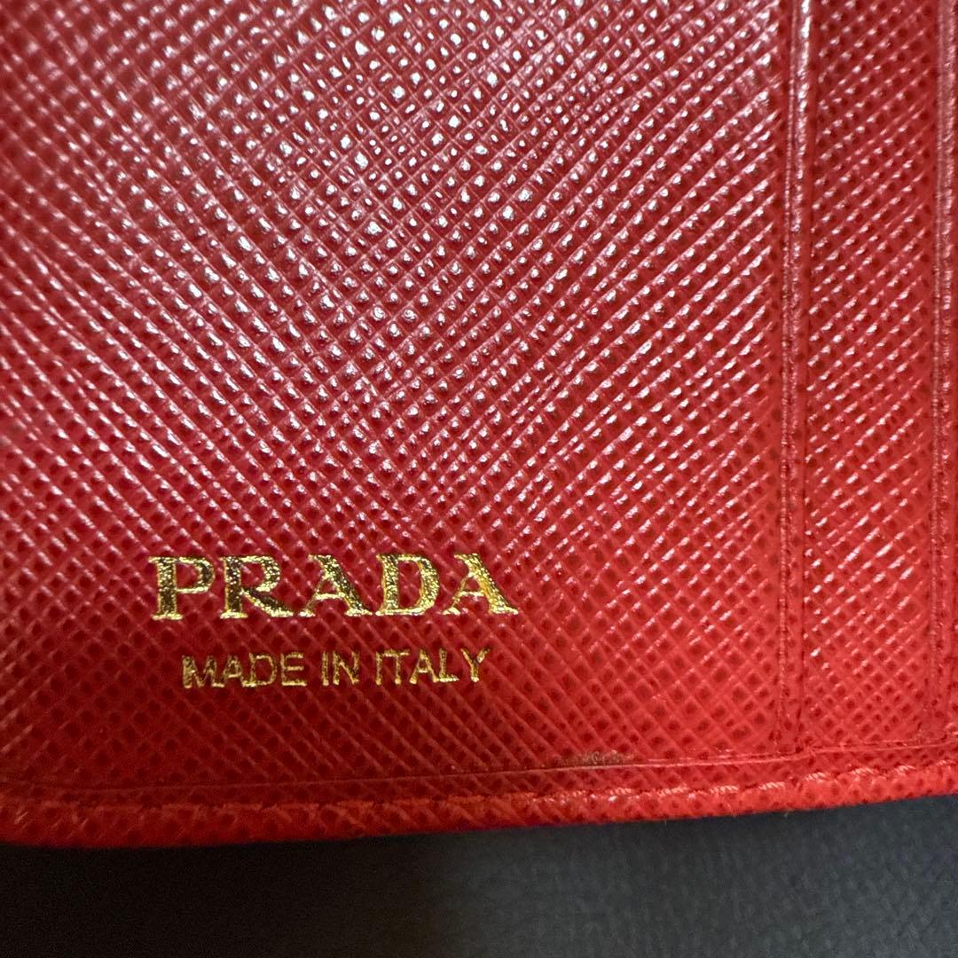 prada プラダ 財布