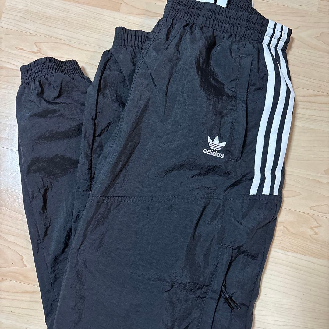 adidas ストライプ クロップドジャケット　パンツ　セット