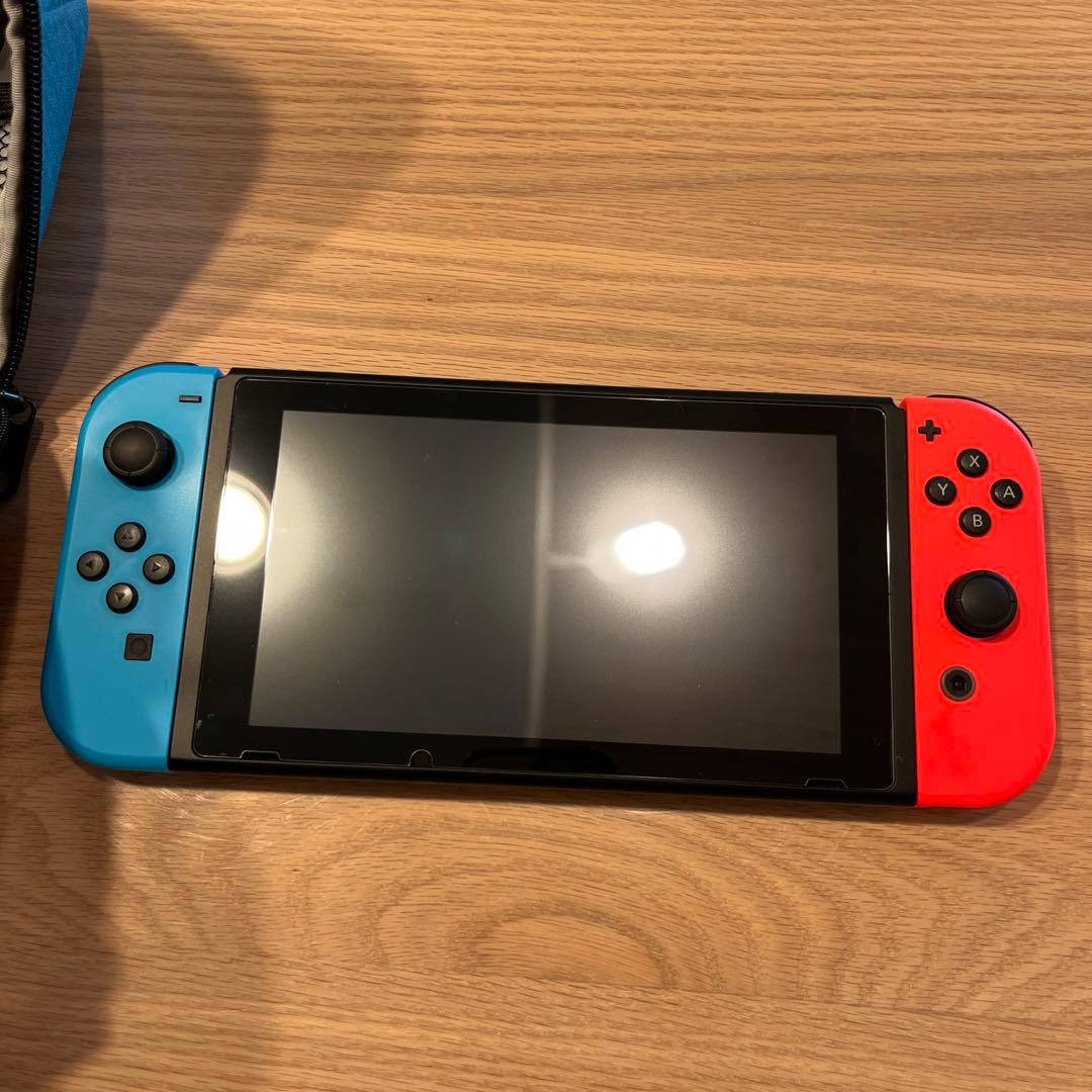 Nintendo Switch 青/赤 Joy-Con 専用ケース付き