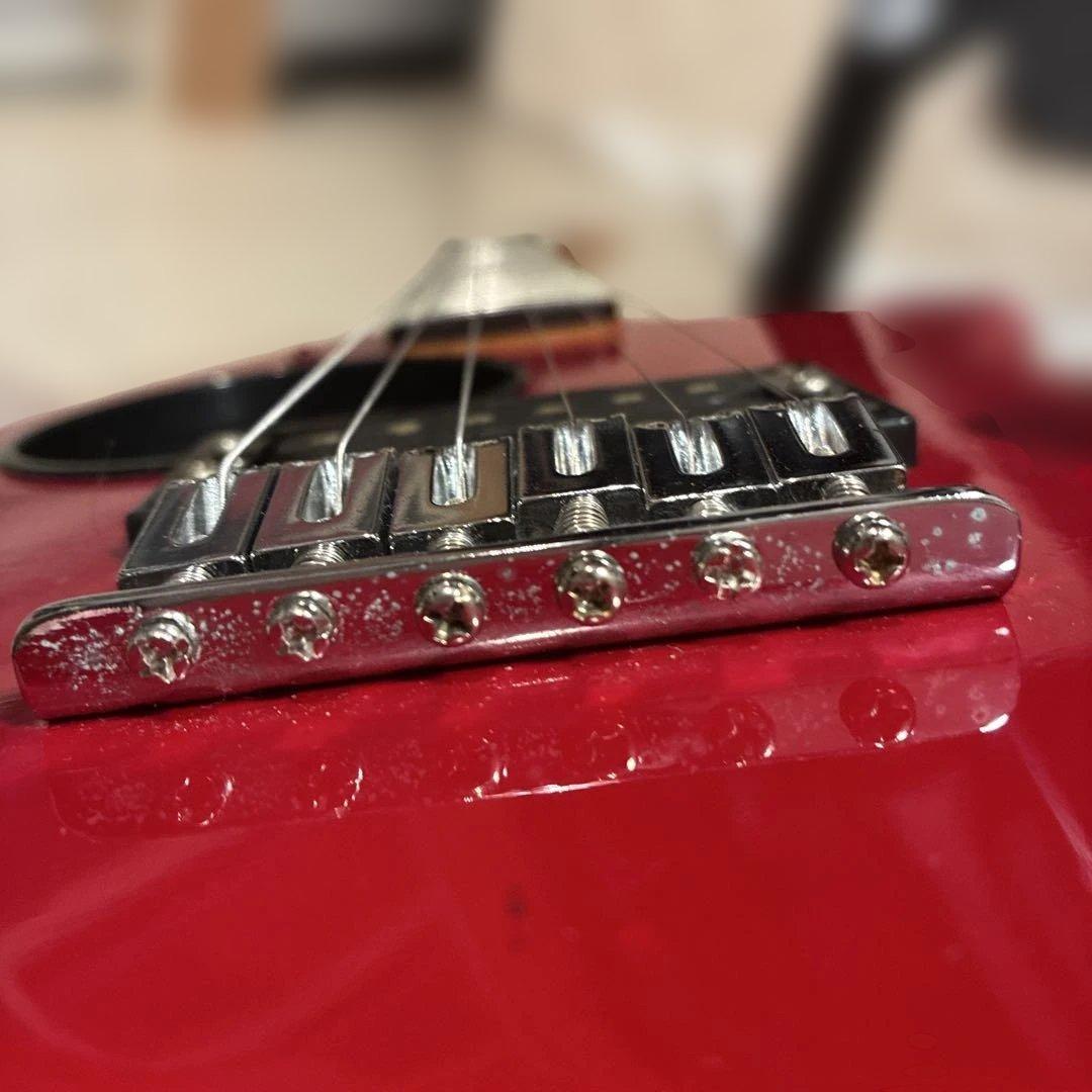 Fernandes zo-3レッドエレキギター