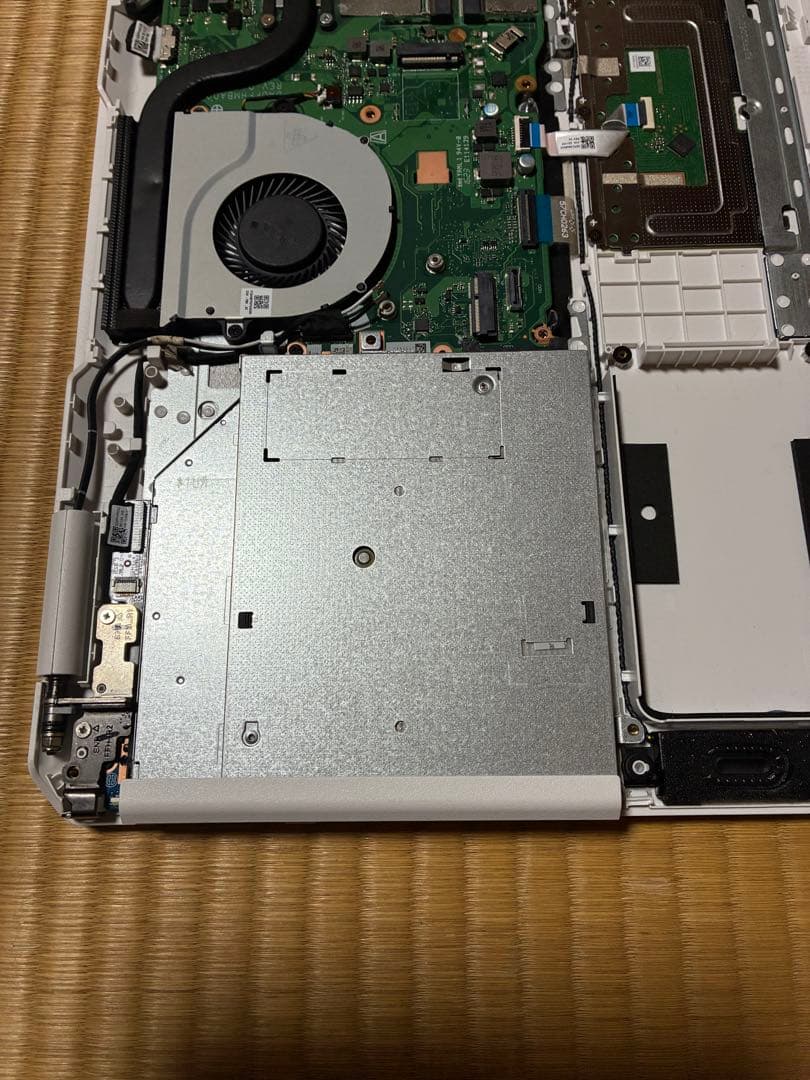 ジャンク品　NEC LAVIE N156 通電、起動不可　液晶、B.Tなし