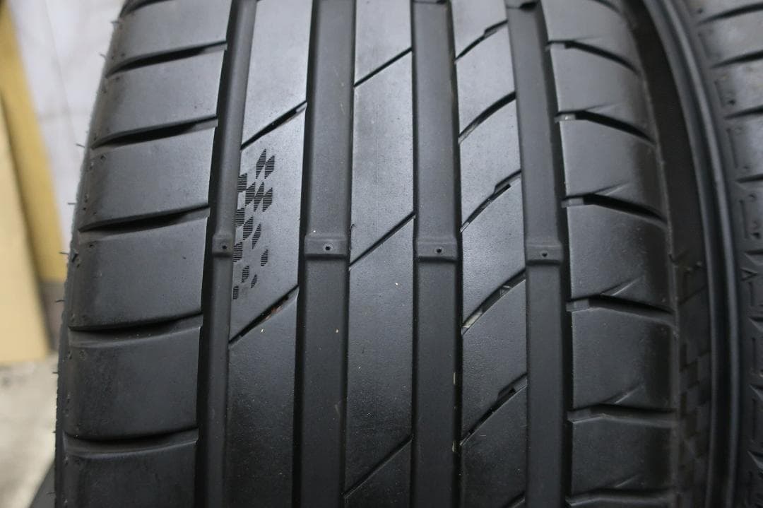 2024年製　クムホ　エクスタ　PS71　225/45R18　バリ溝90~95%