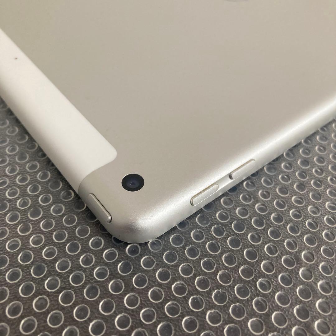 4102【早い者勝ち】電池最良好☆iPad6 第6世代 32GB SIMフリー☆