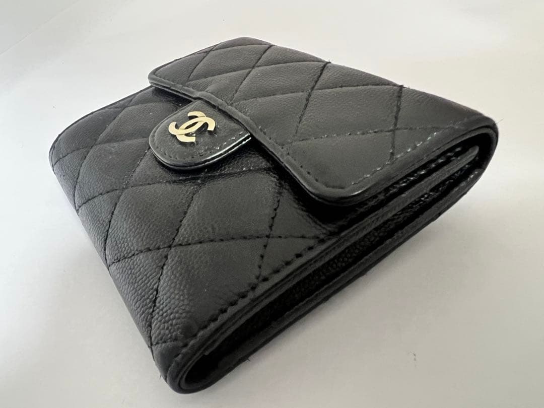 ふあ　CHANEL⭐️三つ折り⭐️マトラッセ⭐️キャビアスキン⭐️美品