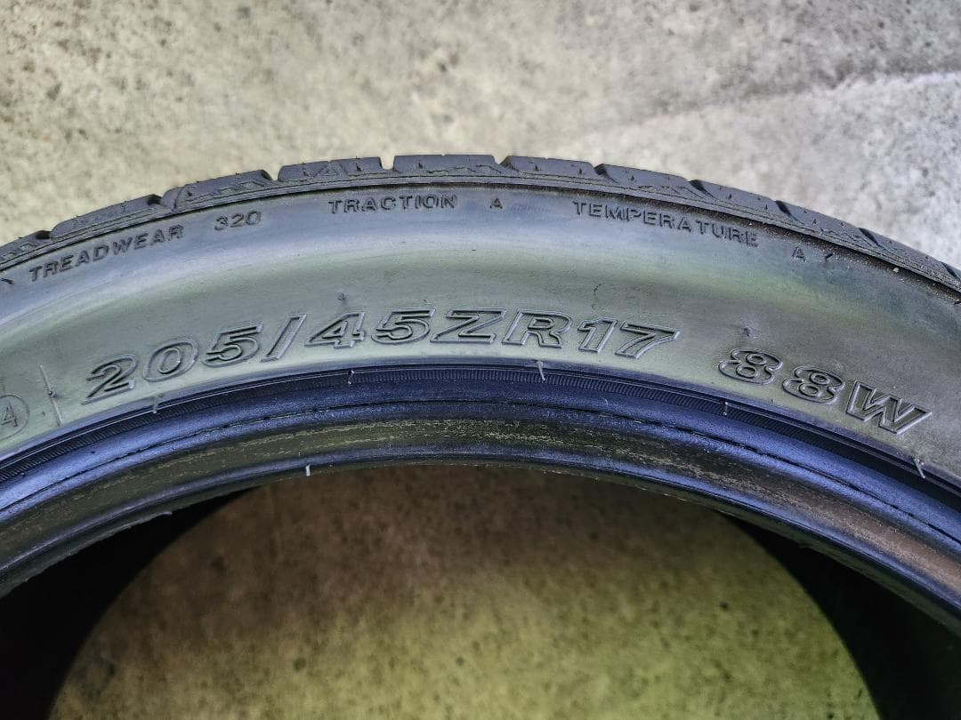 送料込☆2024年製ROADSTONE タイヤ 205/45R17 ☆4本