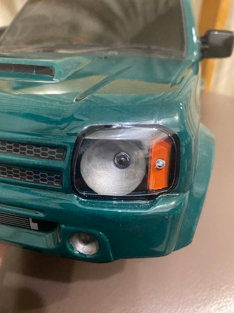 アソシエイテッド cr-12 ジムニーボディ LEDライト付き