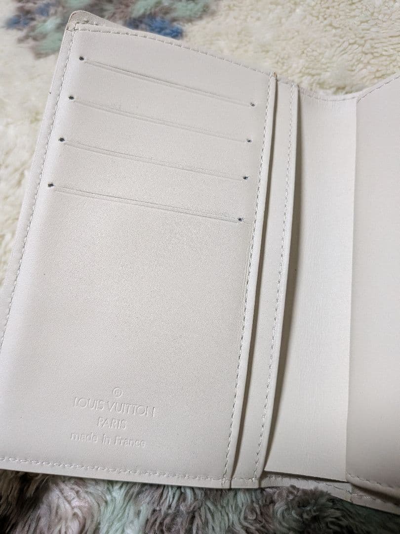 LOUISVUITTON　ヴェルニ　2つ折り財布