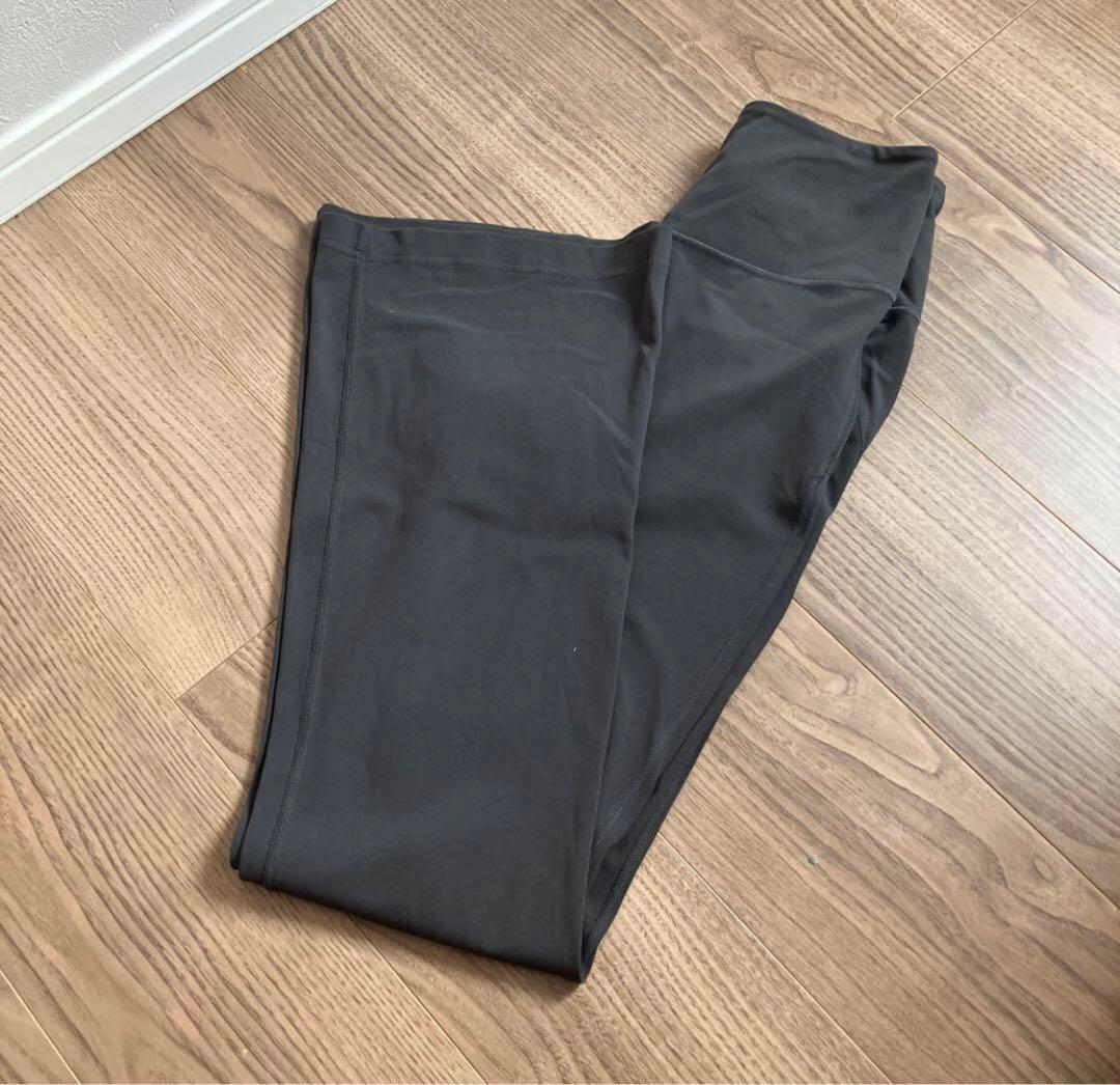 ルルレモン　フレアパンツ Nulu アジアフィット　グレー　M