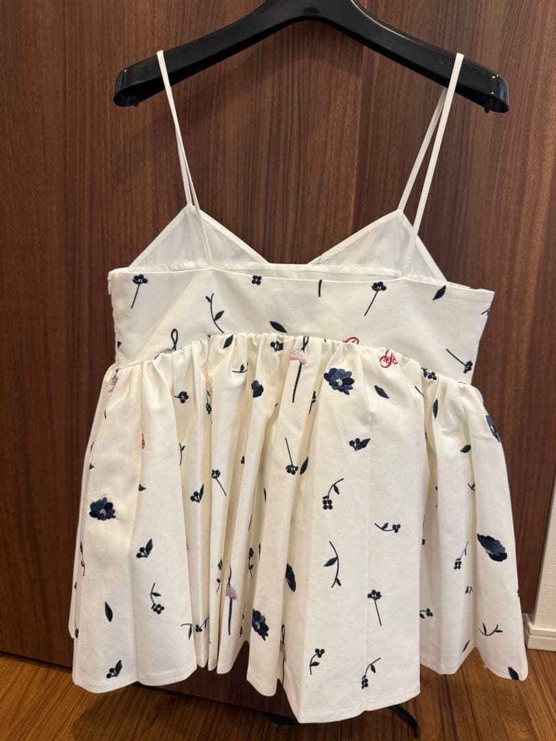 新品未使用 Bibiy. 花柄 ホワイトドレス トップス