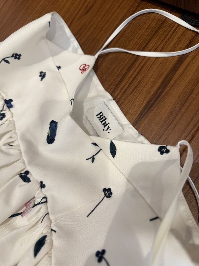 新品未使用 Bibiy. 花柄 ホワイトドレス トップス