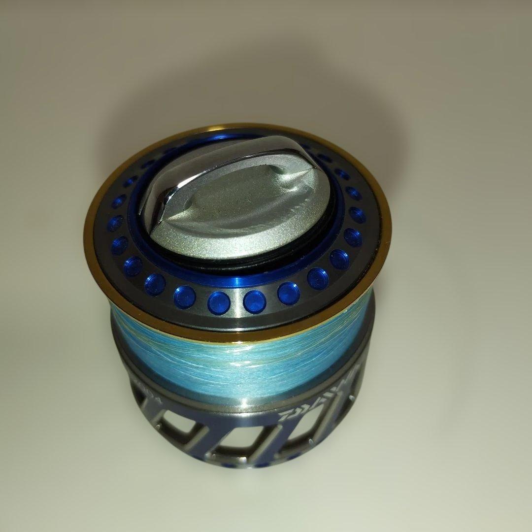 【専用】DAIWA ダイワ07ルビアス　RCSスプール　カスタムノブ　ブルー