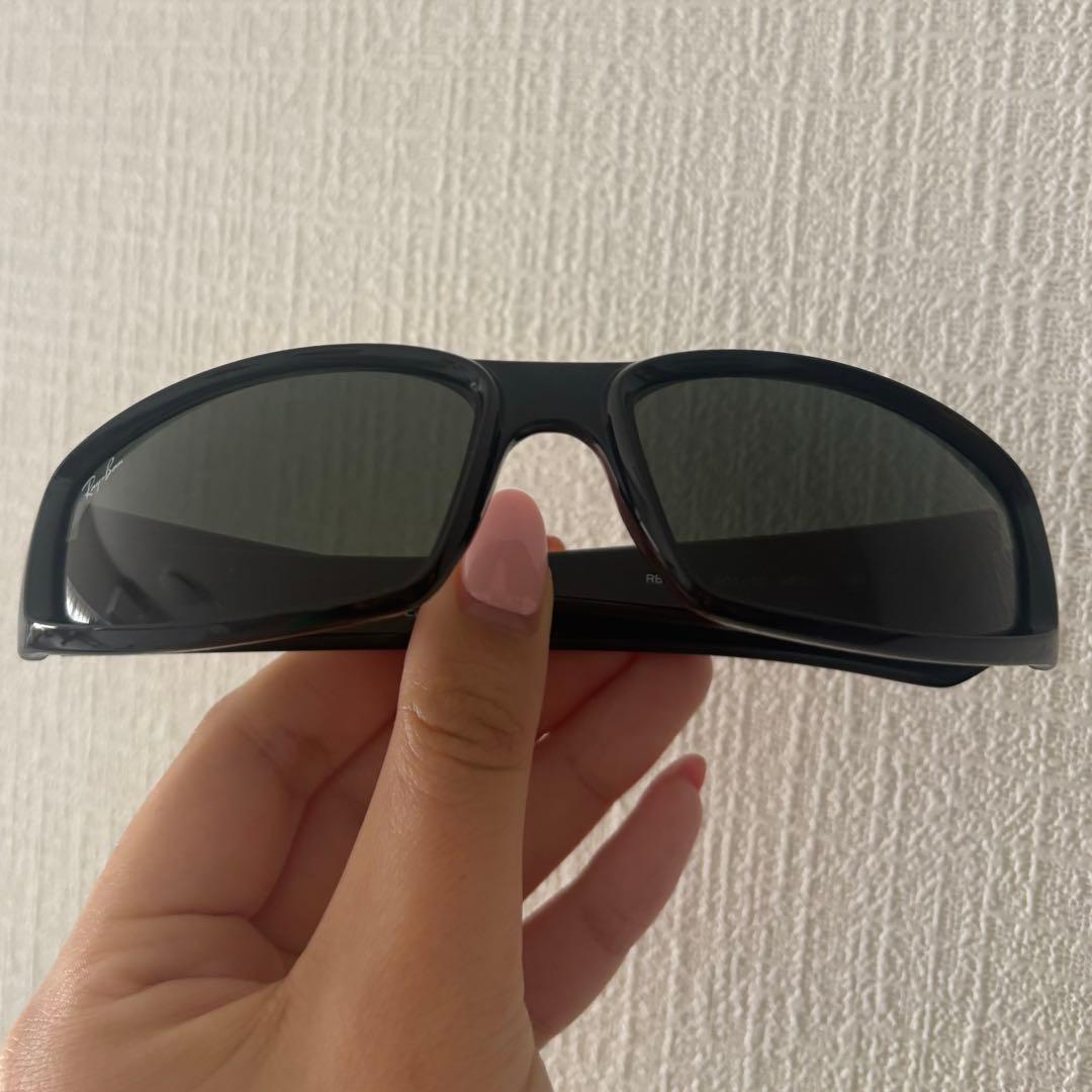 JENNIE着用　レイバン サングラス