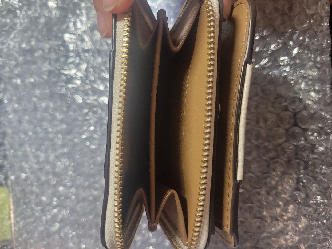 COACH二つ折り財布【美品】