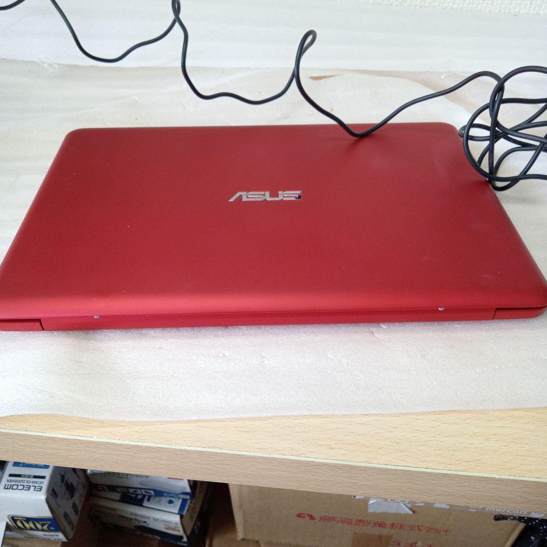 ASUS ノートPC X205TA