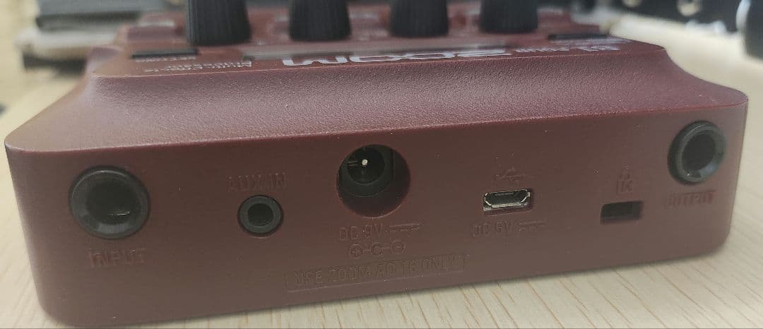 ZOOM B1 Four マルチエフェクター（箱付き）