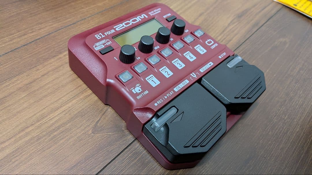 ZOOM B1 FOUR　AD-16A/D