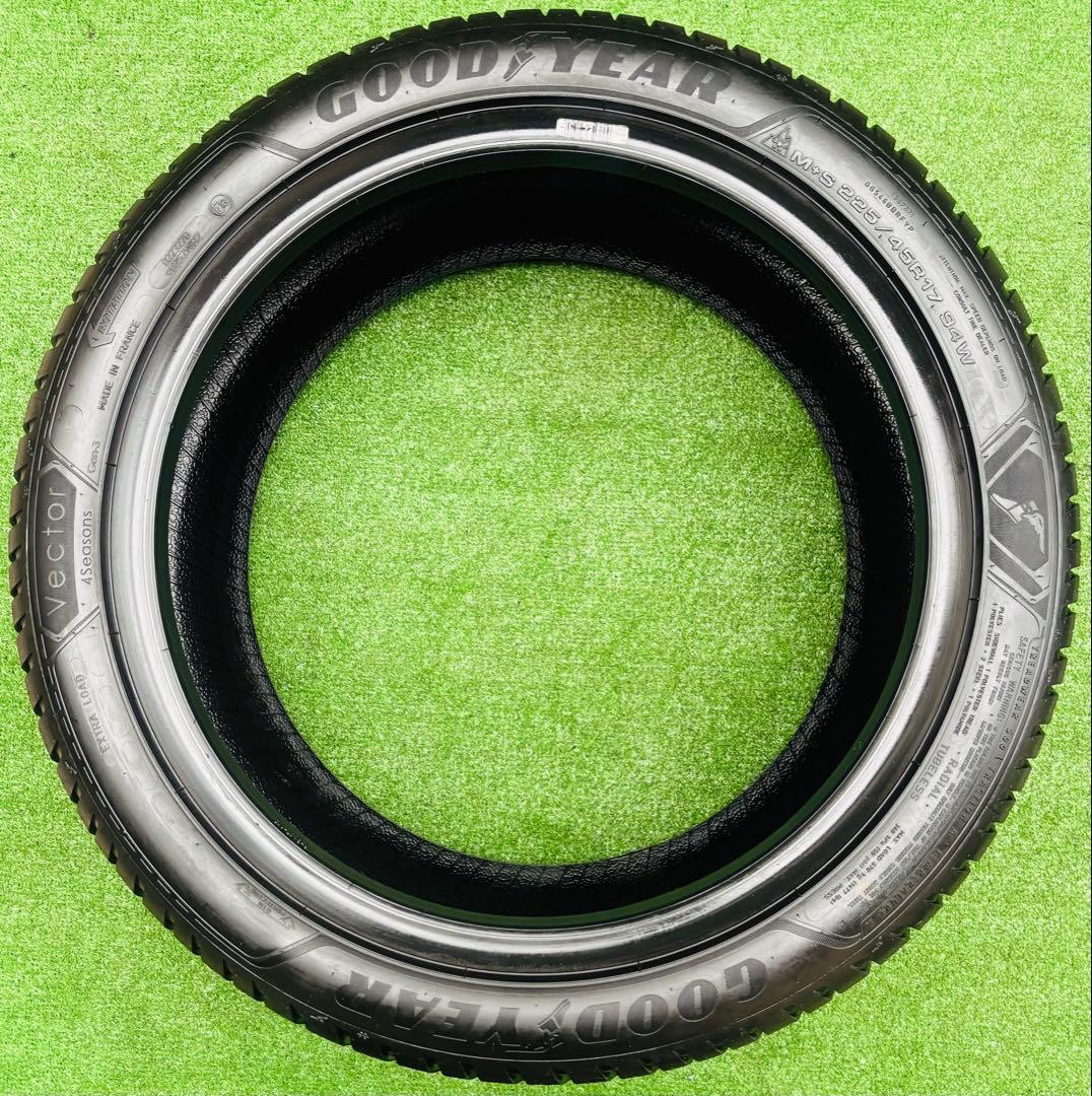 グッドイヤー ベクトル4シーズン. 225/45R17. 2024年フランス製。