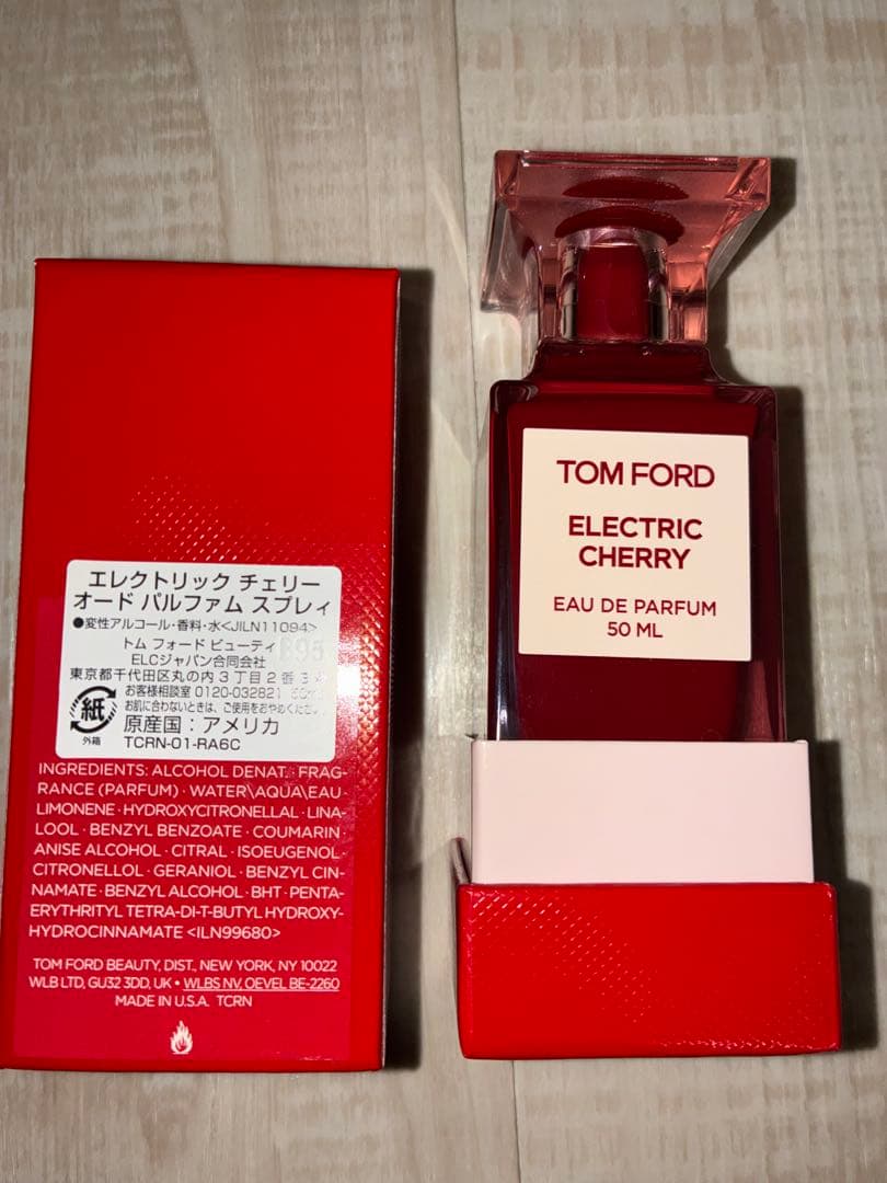 トムフォード　ERECTRIC CHERRY