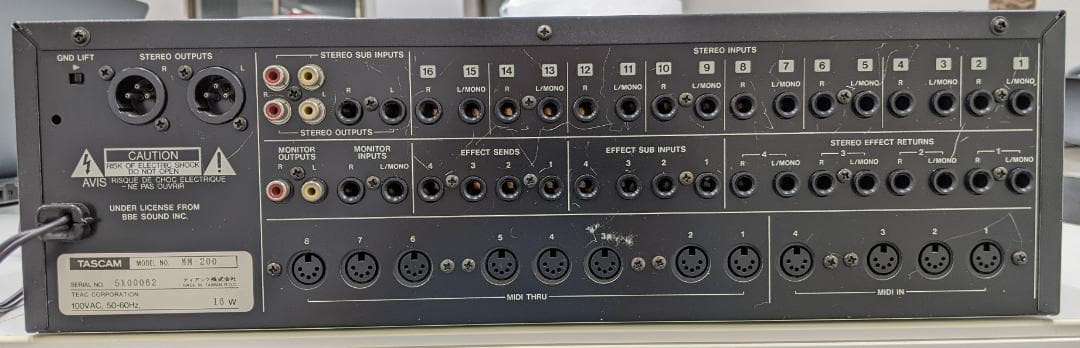 TASCAM タスカム MM-200 アナログミキサー ステレオ8チャンネル