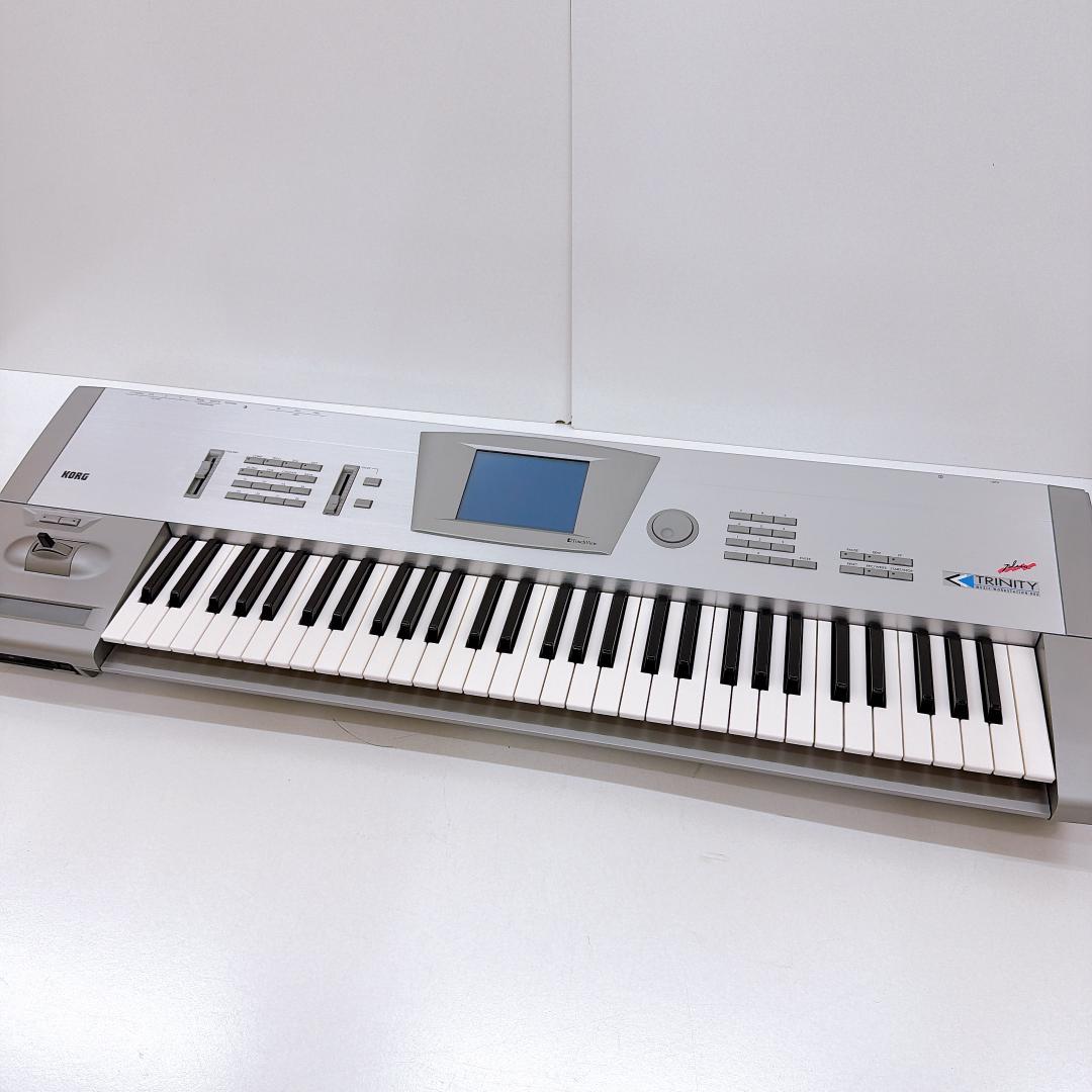 【美品】KORG コルグ シンセサイザー TRINITYPlus ケース付き
