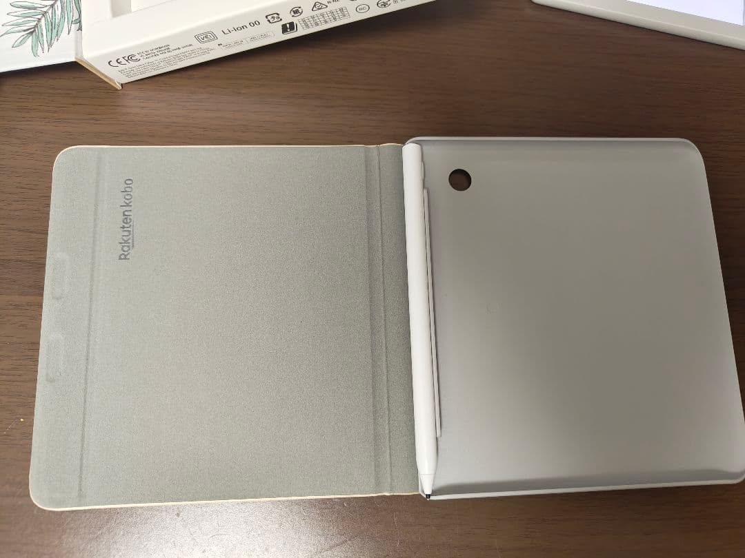 Rakuten Kobo libra colour ホワイト ケース・ペン付き