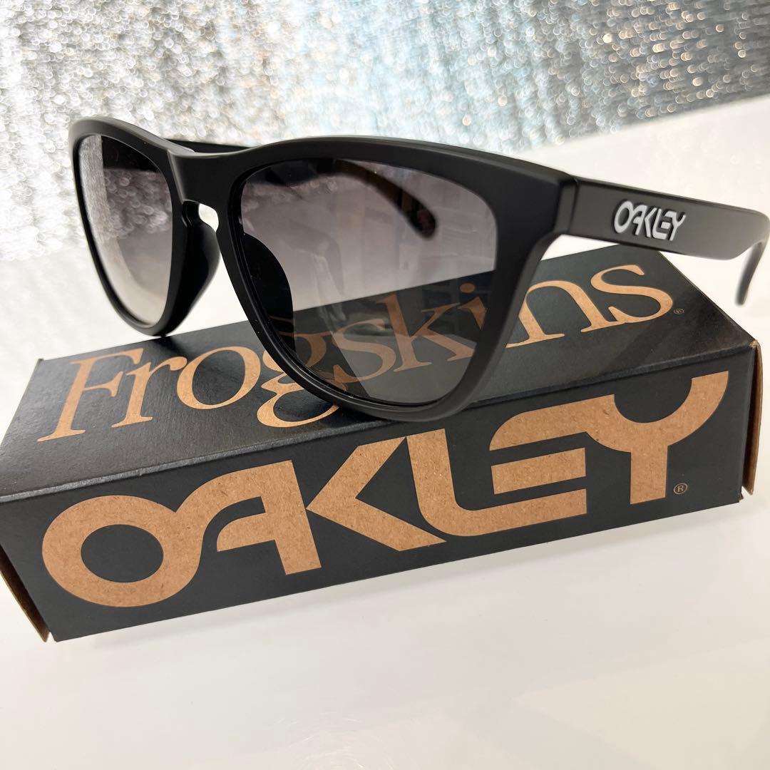 正規OAKLEYオークリーfrogskinsフロッグスキン9245 D0アジアン