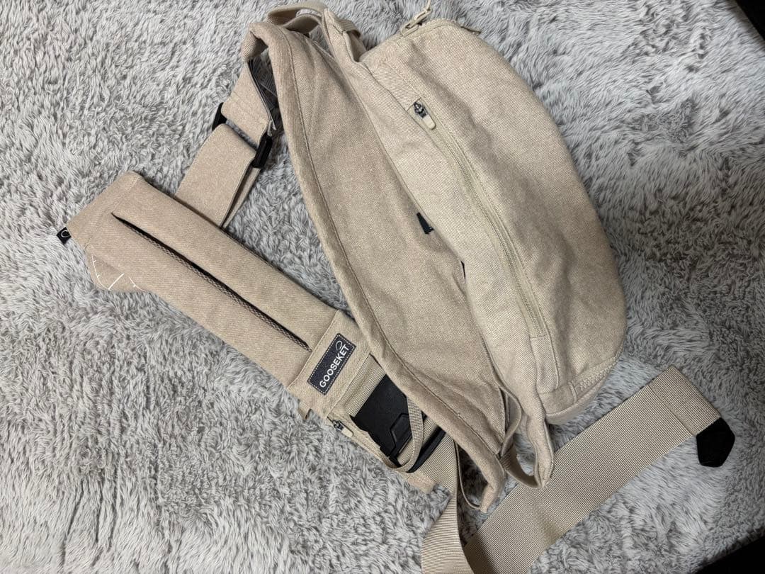 【超美品】グスケット365抱っこ紐Plus【抱っこ紐+バッグ】ベージュ