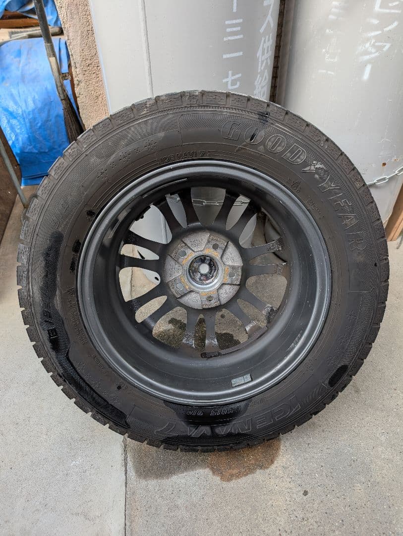 グッドイヤースタッドレスタイヤ 195/65R15ホイール付き