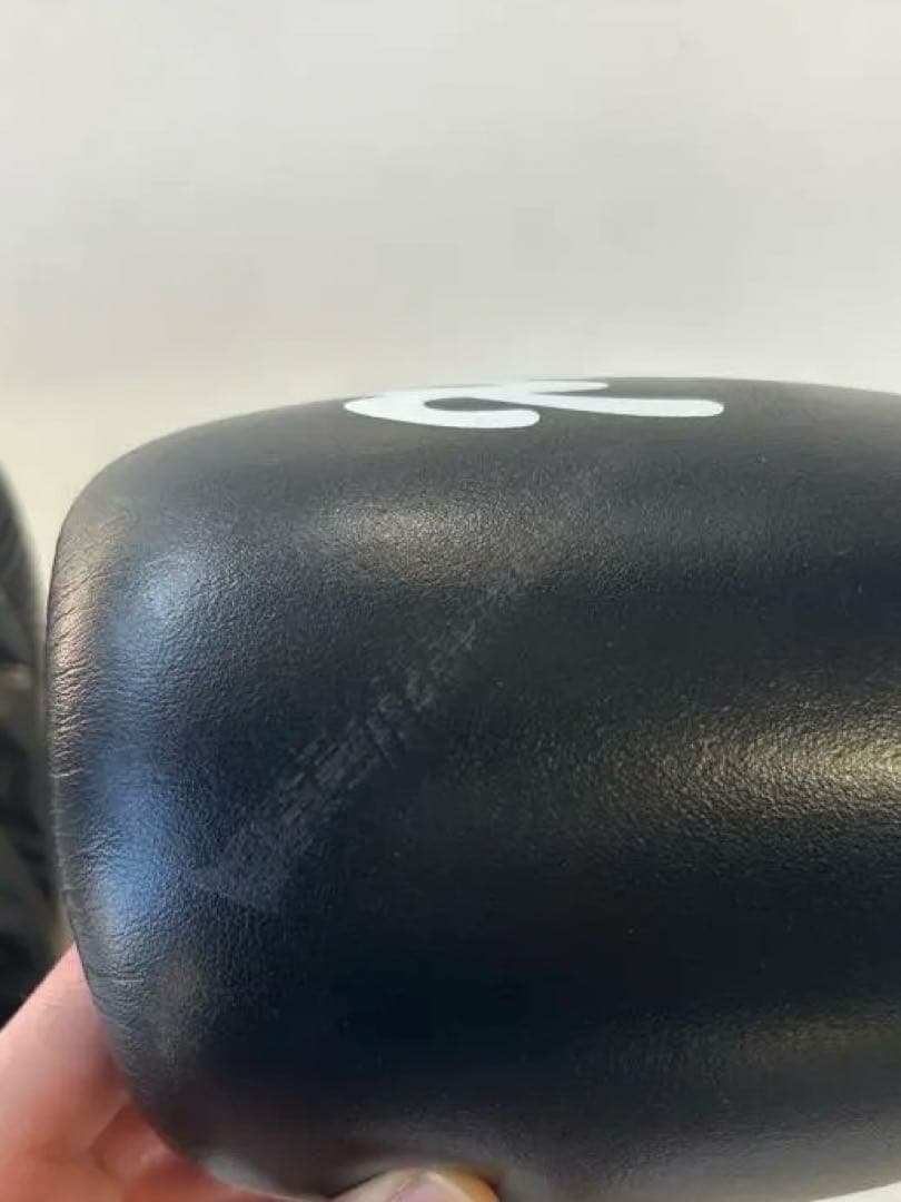 Fairtex ボクシンググローブ 14oz ブラック/レッド