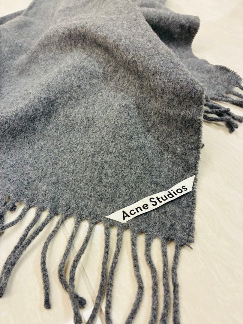 Acne Studiosアクネストゥディオズ　ストールマフラー