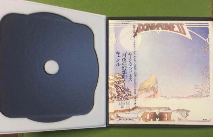 洋楽 CAMEL MOONMADNESS