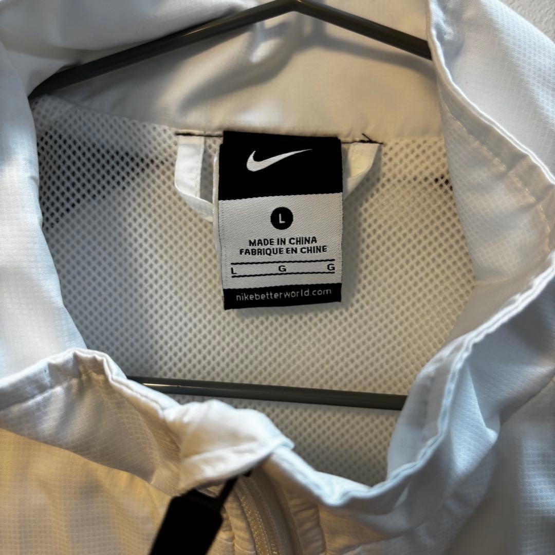 【未使用品】NIKEメンズウィンドブレーカー上下セット ホワイト＋ブラック