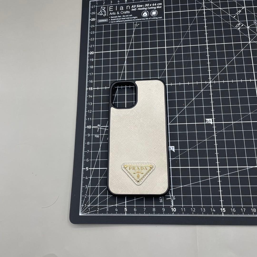 美品✨PRADA プラダ iPhoneケース 12mini対応 三角ロゴ レザー