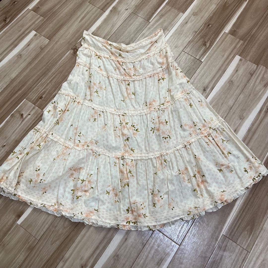 ワンダフル　ワールド　桜プリント　スカート