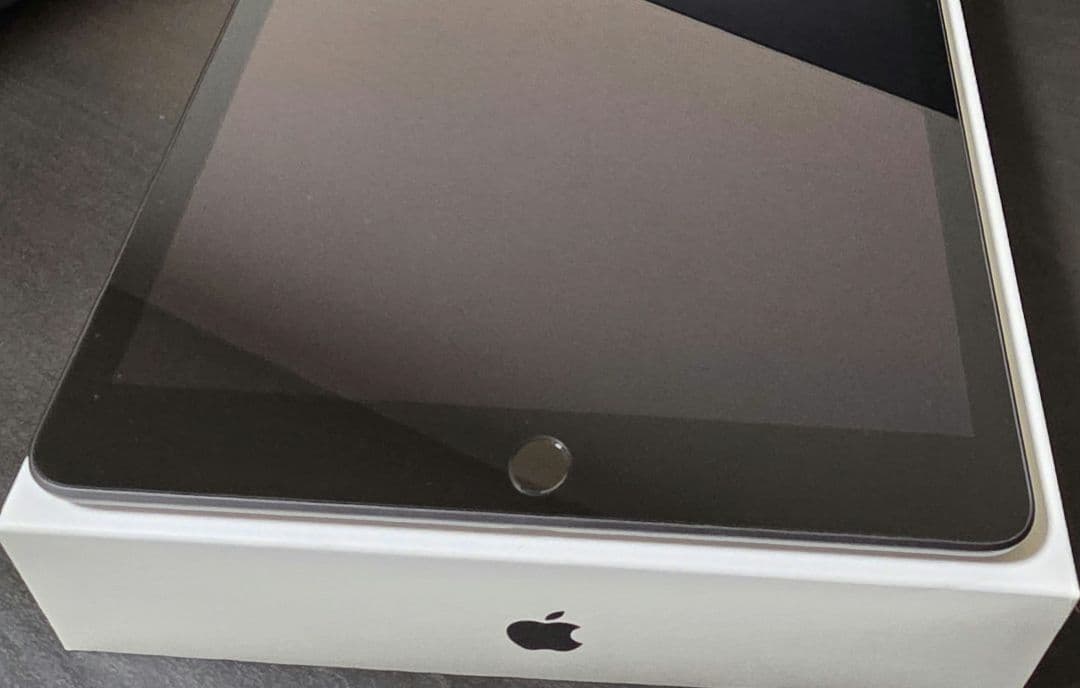 Apple iPad (第7世代) 32GB Wi-Fi スペースグレー