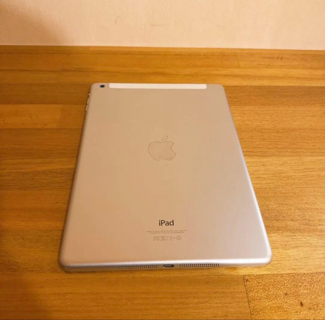 iPad Air 64GB シルバー Wi-Fi モデル